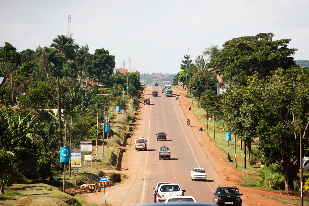 UGANDA_ROAD01